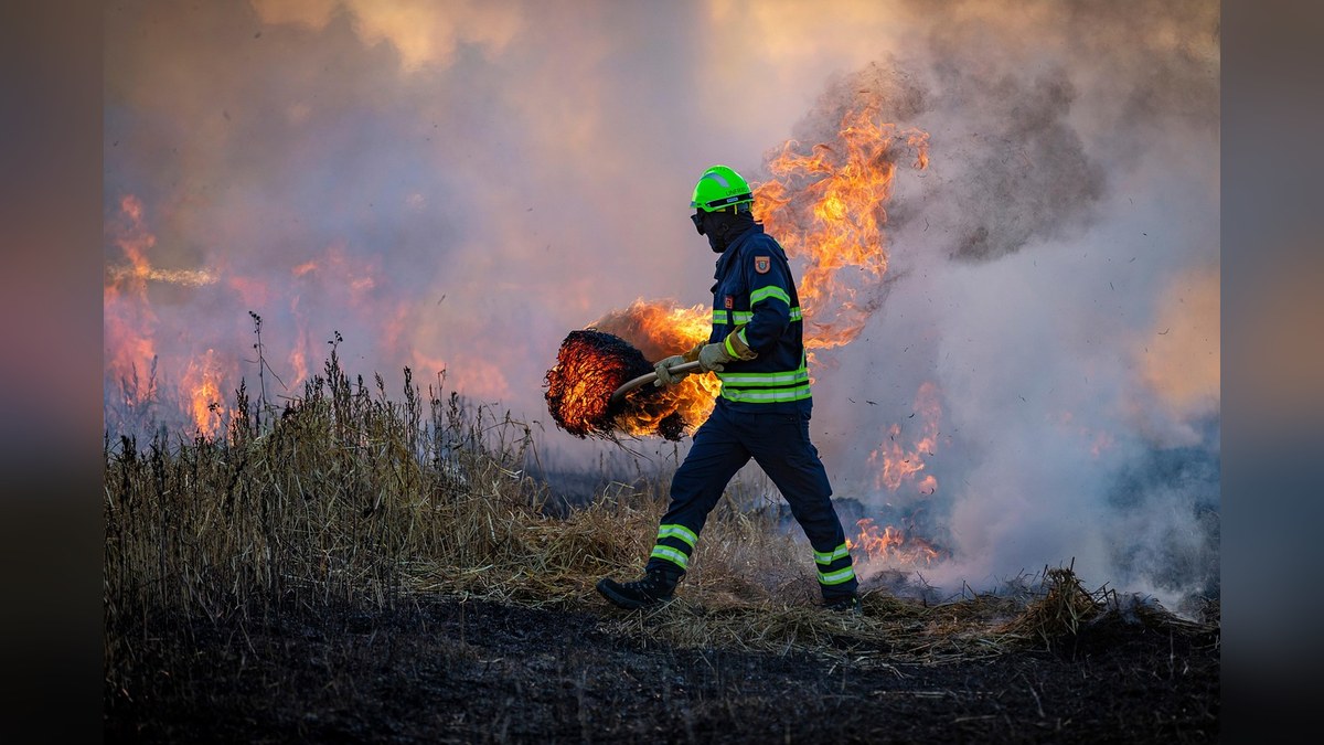 Turkish Support: Two Firefighting Aircraft En Route to Combat Spanish Blazes